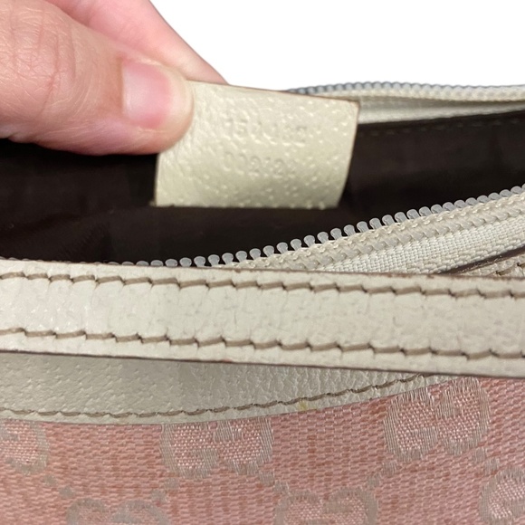 Authentic Gucci Pink Canvas Baguette Shoulder/Handbag Off-White Leather Trim Y2K - Picture 10 of 13